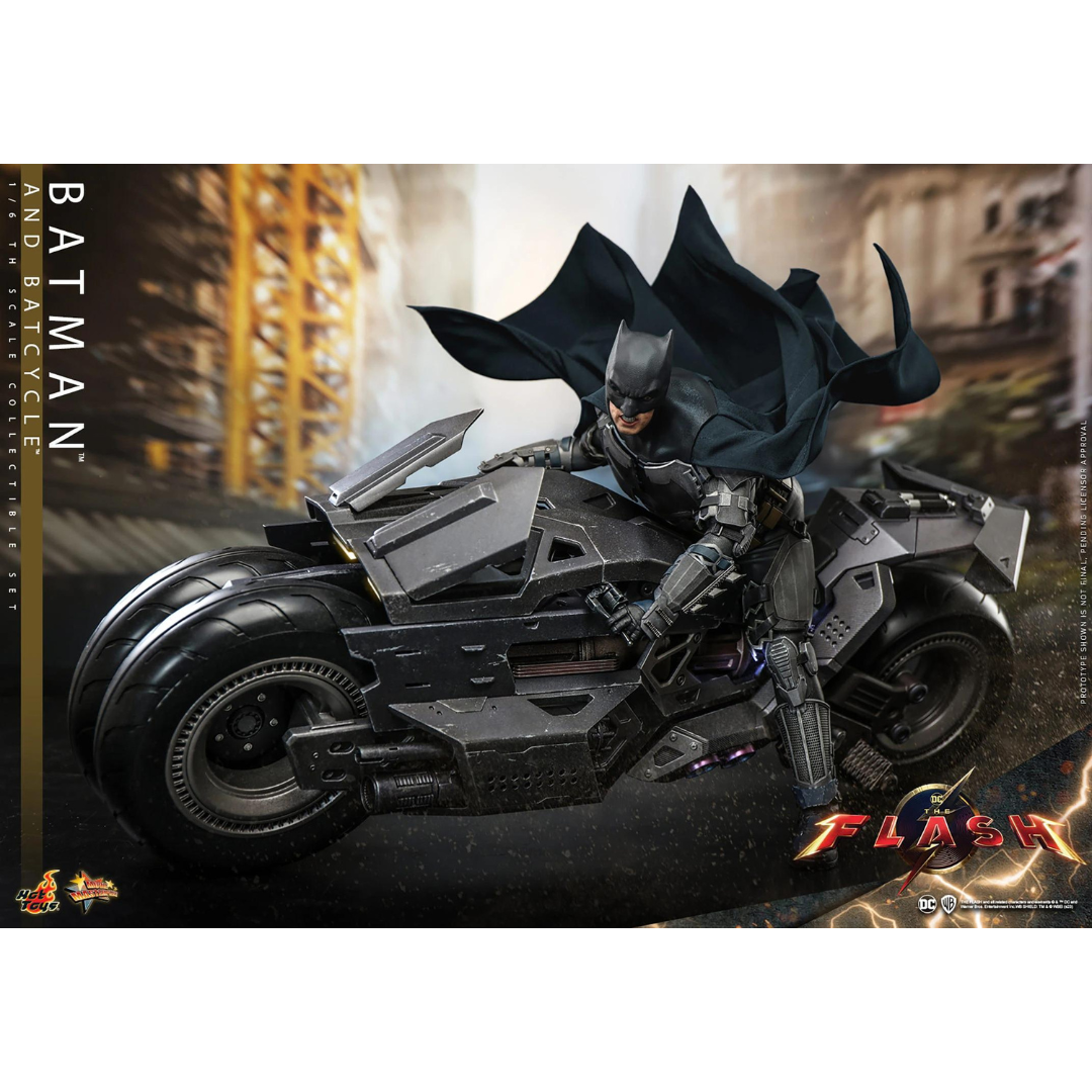 Hot Toys DC Flash Batman and Batcycle Sideshow