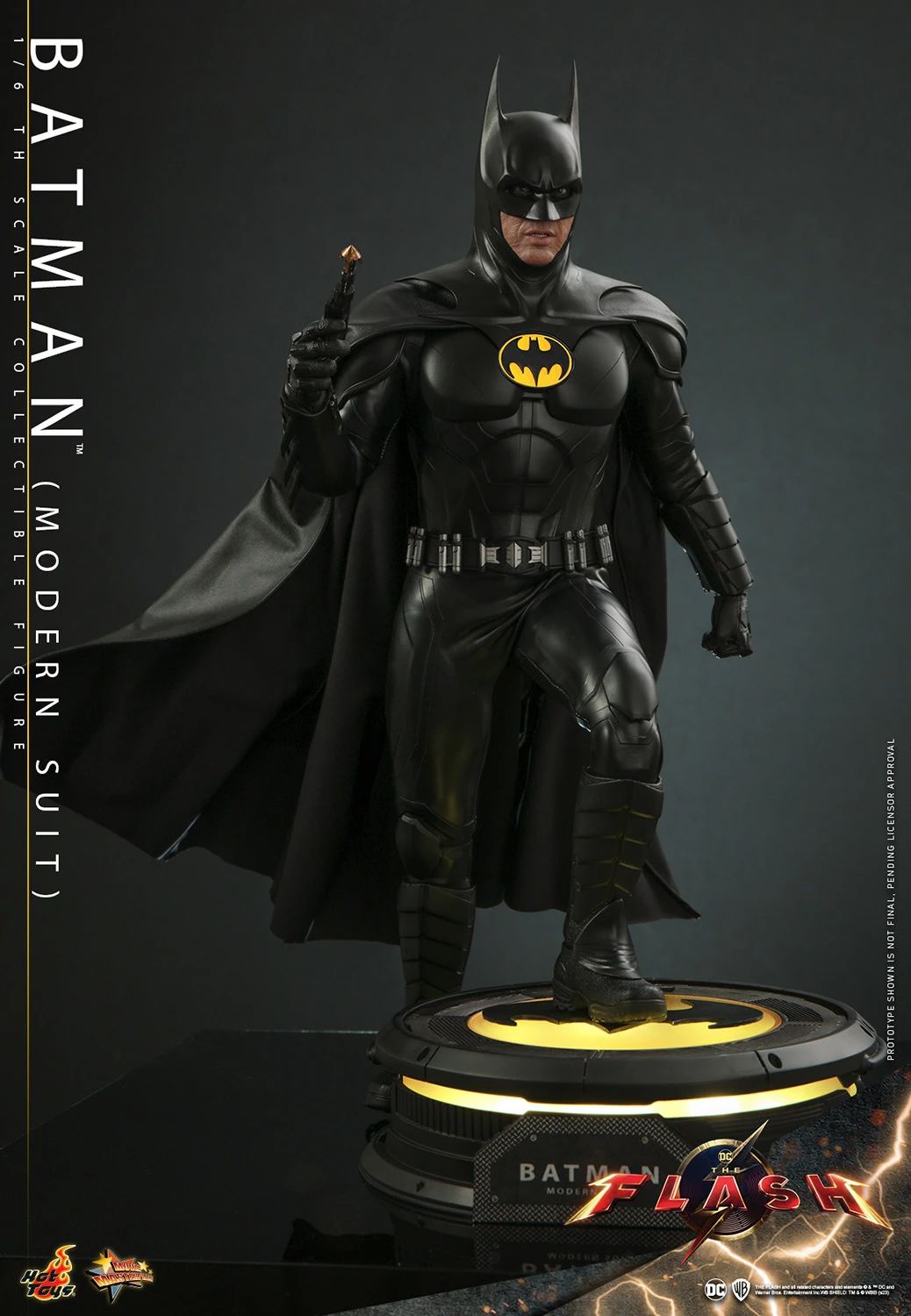 Hot Toys Batman Modern Suit The Flash