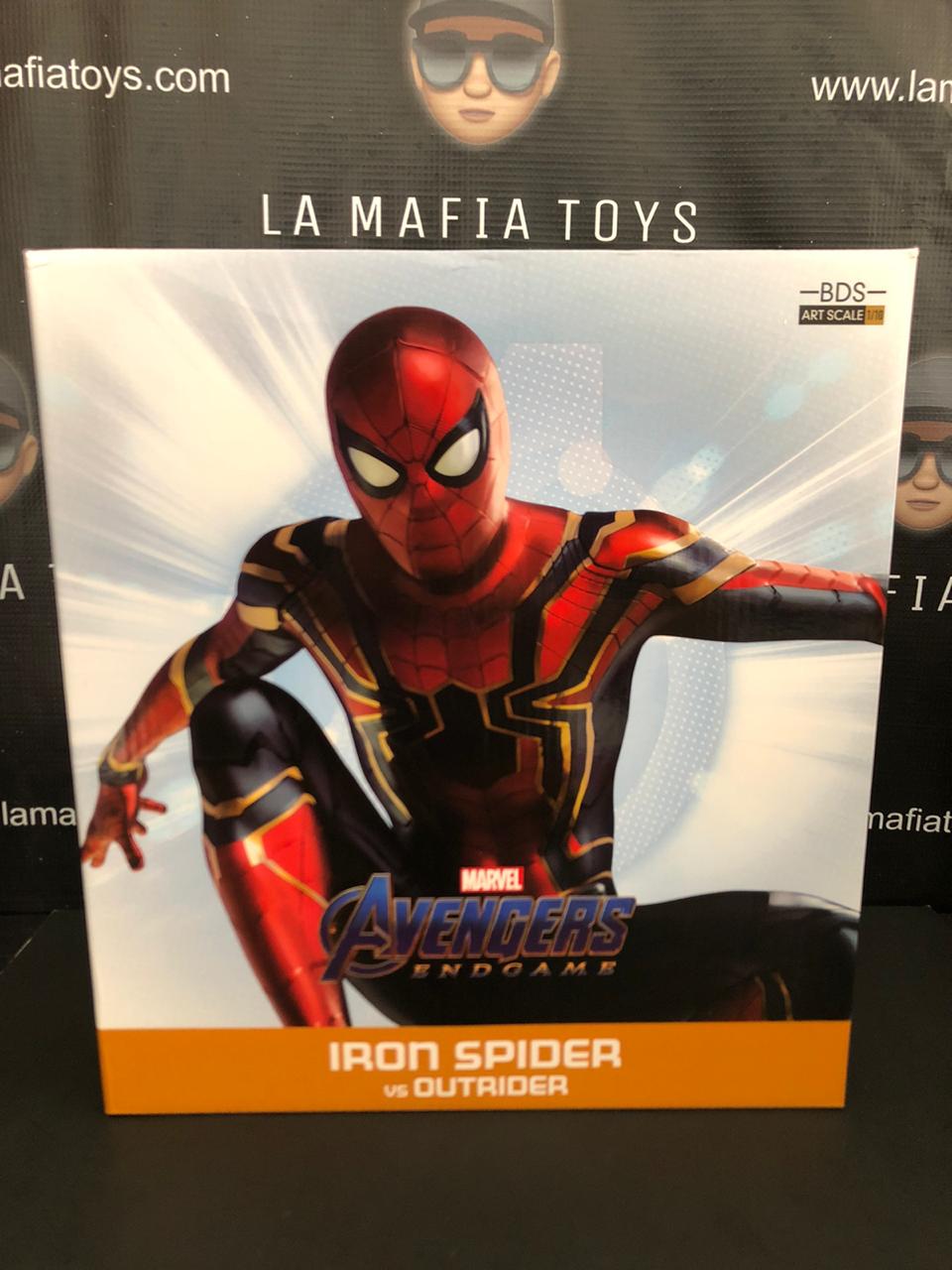 Iron Studios Avengers Endgame - Iron Spider vs Outrider