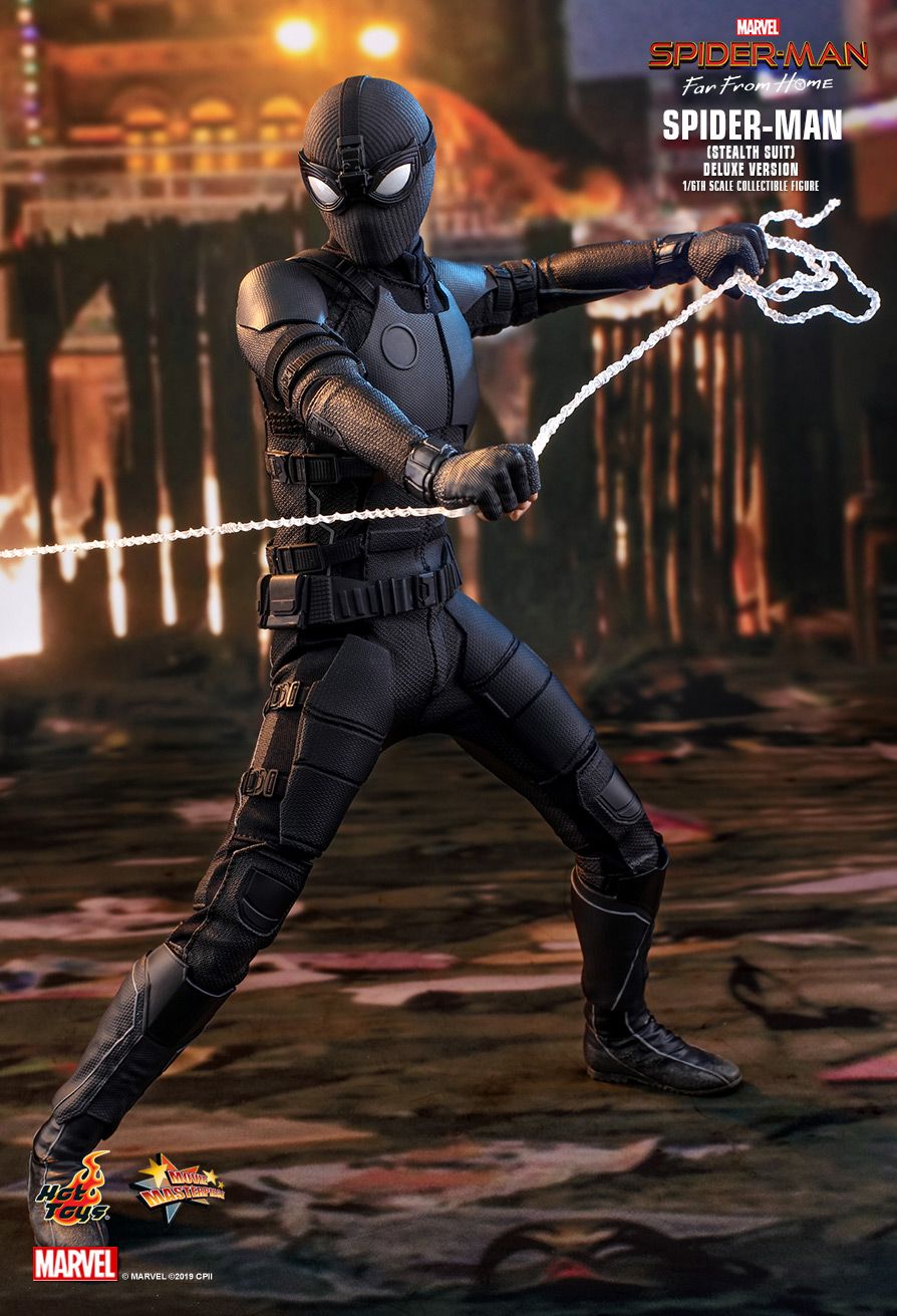 Hot Toys Far From Home Spider-Man (Stealth Suit) Deluxe Version