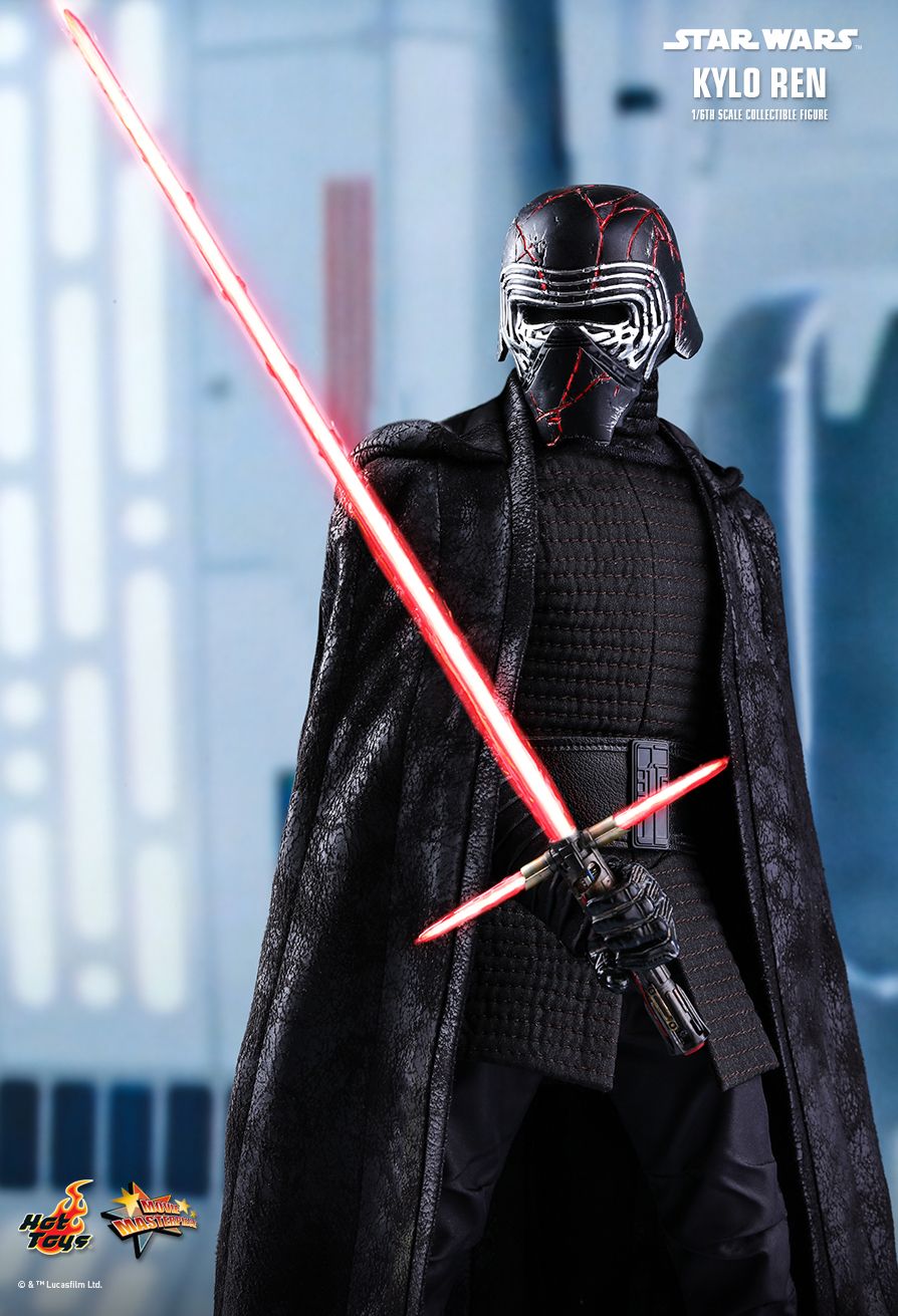 Hot Toys Star Wars The Rise of Skywalker Kylo Ren