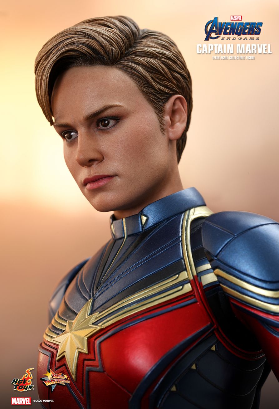 Hot Toys Avengers Endgame Capitana Marvel