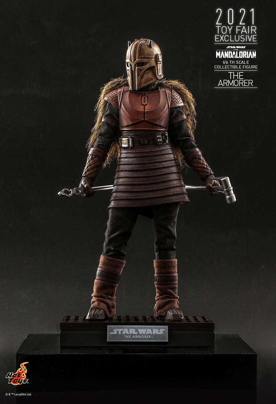 Hot Toys Star Wars The Mandalorian The Armorer