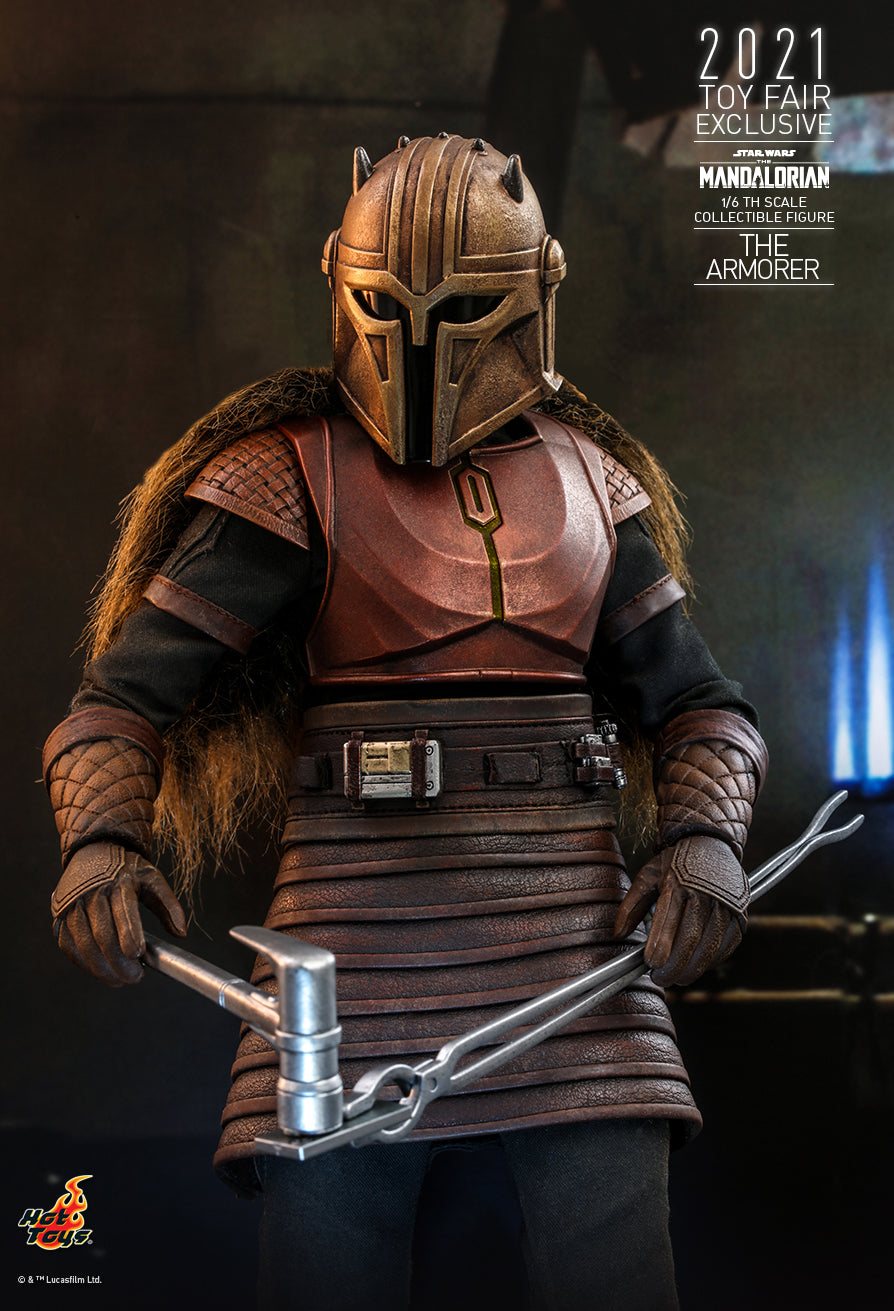 Hot Toys Star Wars The Mandalorian The Armorer