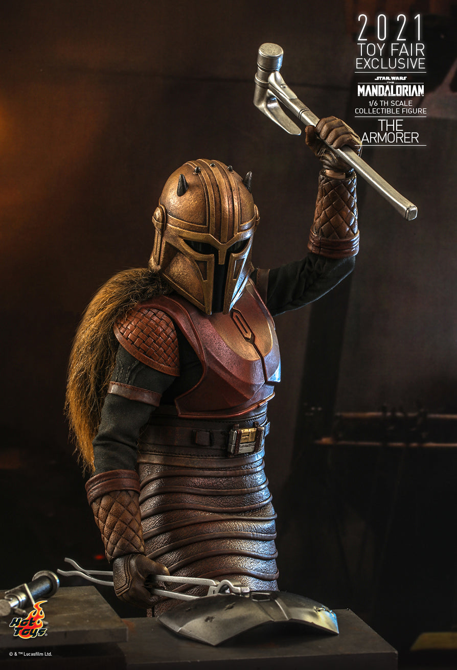 Hot Toys Star Wars The Mandalorian The Armorer