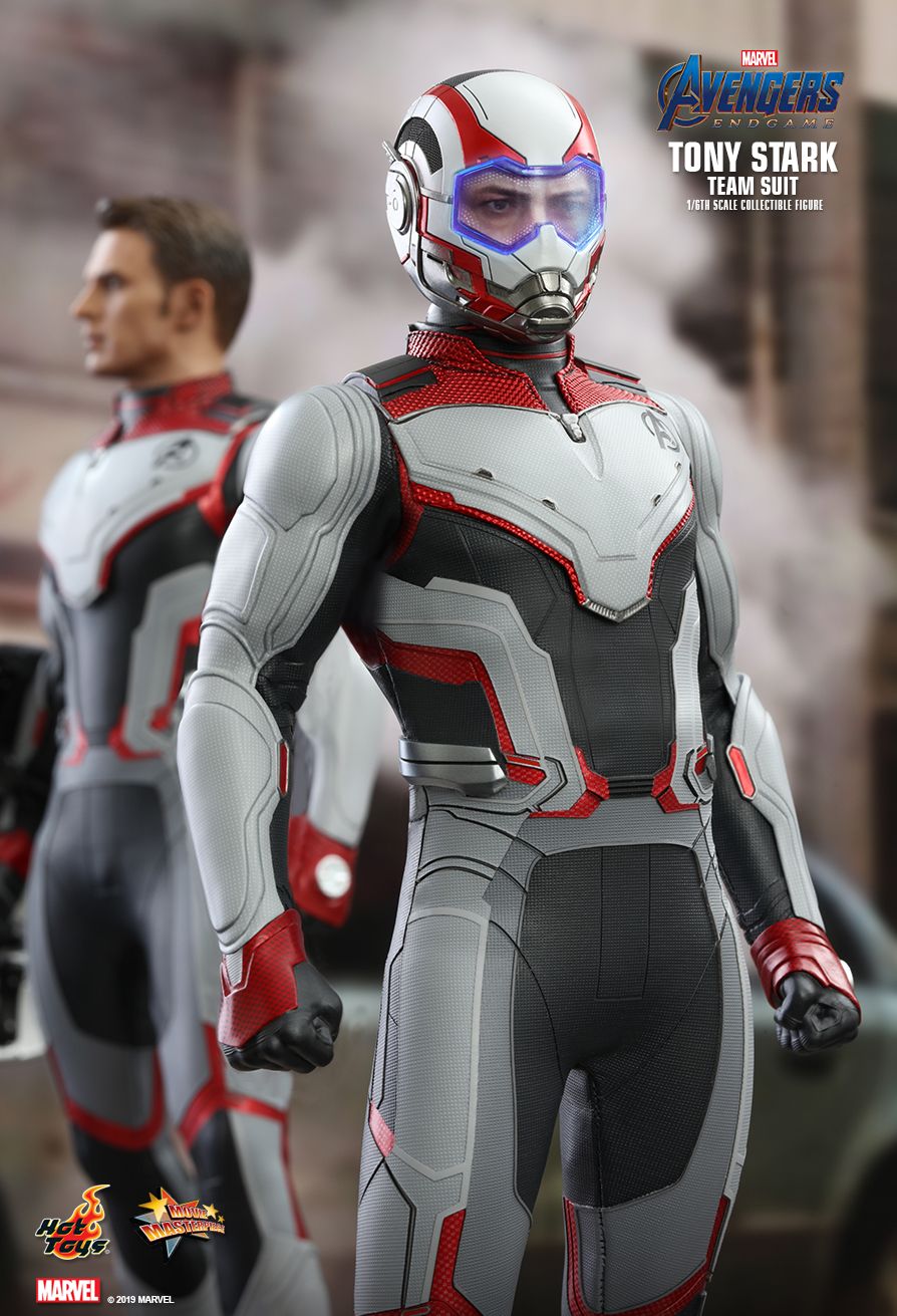 Hot Toys Avengers Endgame Tony Stark (Team Suit)