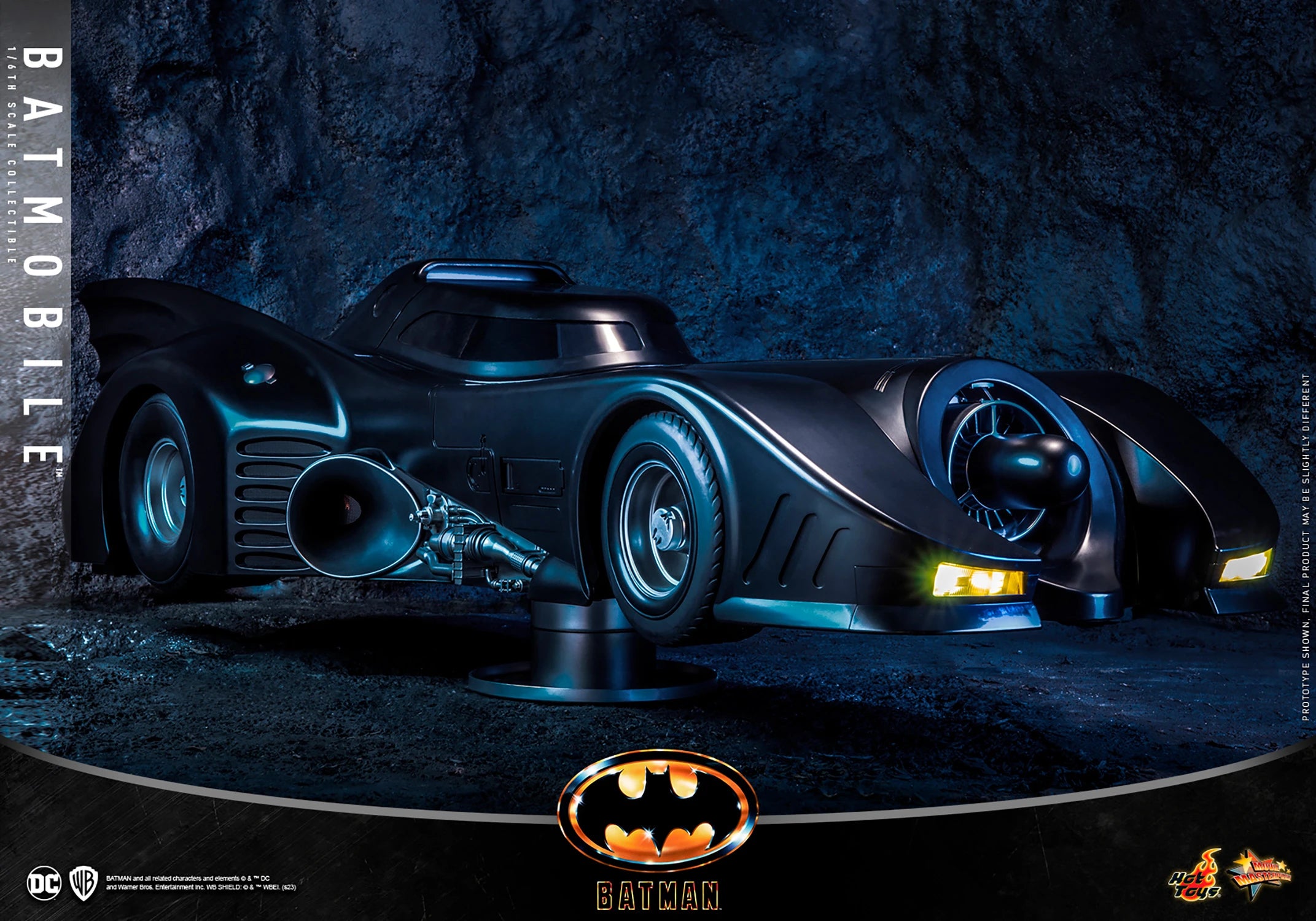 Hot Toys DC Batmobile Batman