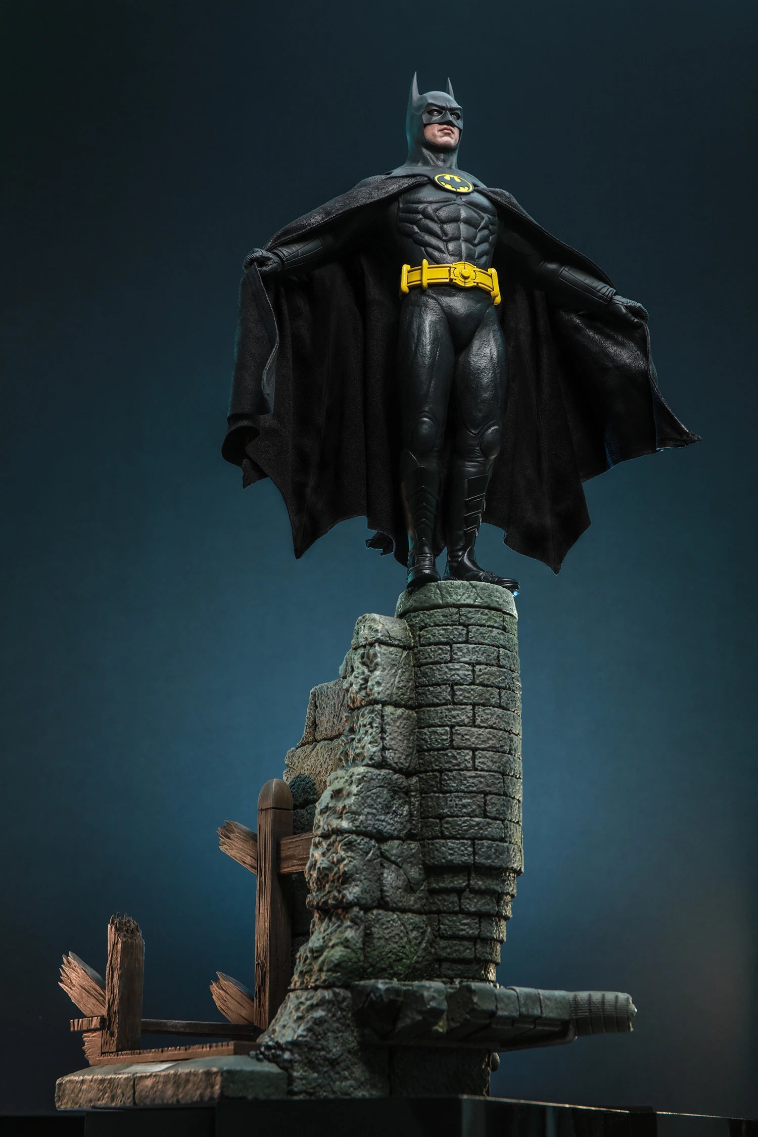 Hot Toys DC Batman Deluxe Version