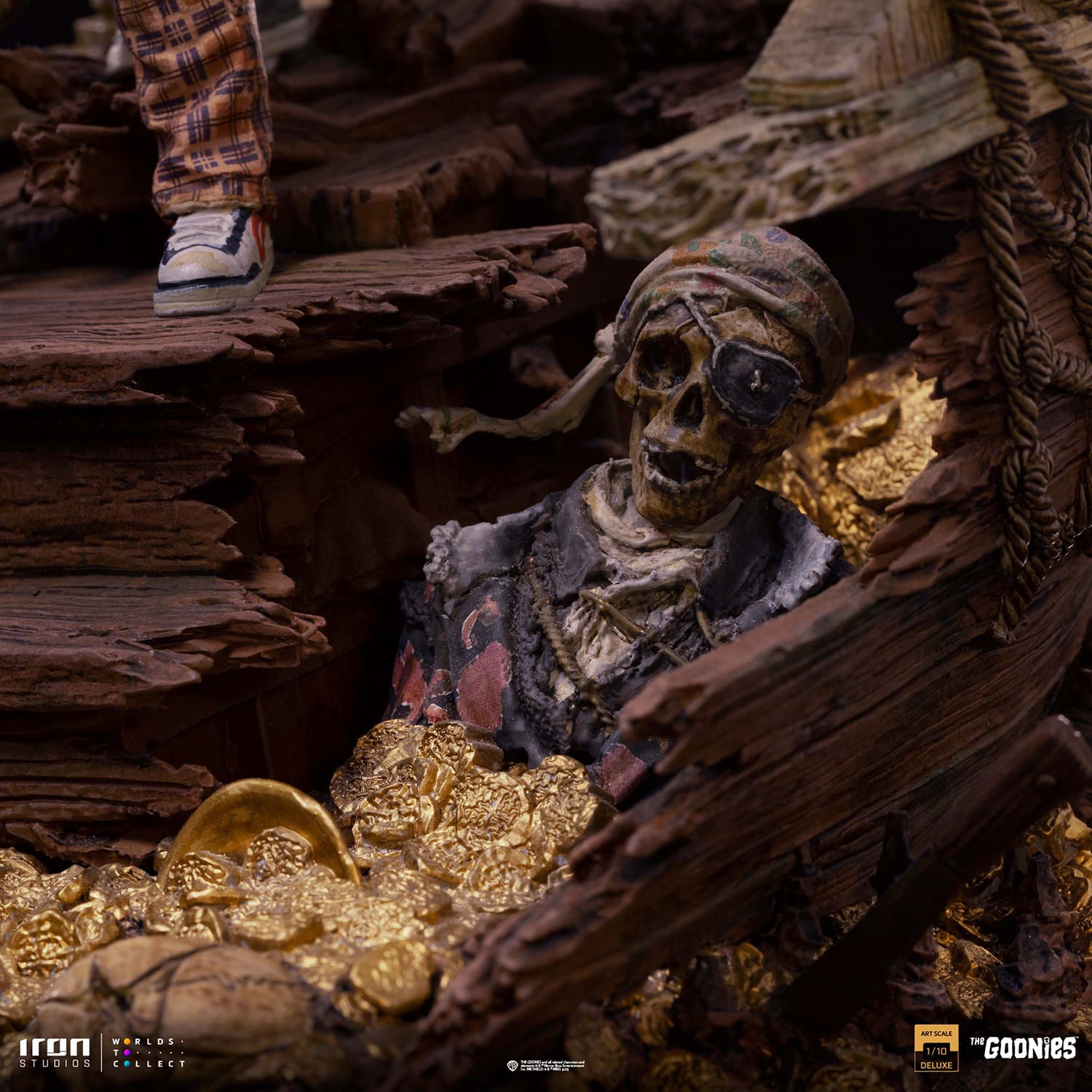 Iron Studios Goonies Sloth And Chunk Deluxe Version