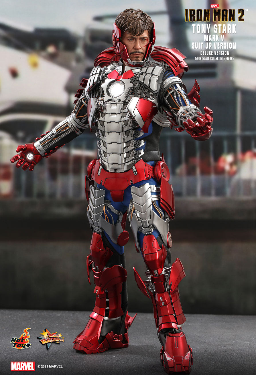 Hot Toys Iron Man 2 Tony Stark Mark V Suit Up Version Deluxe