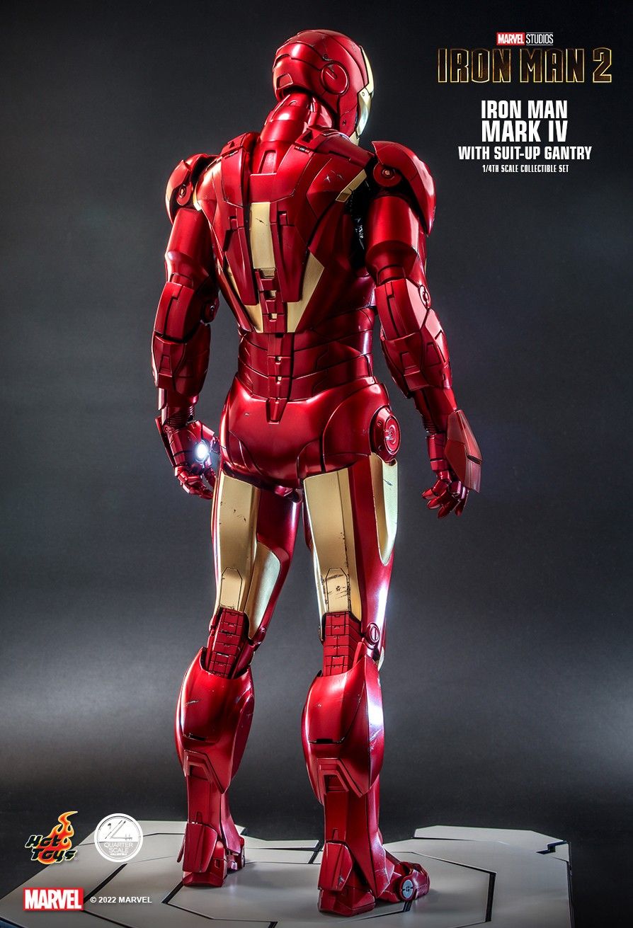 Hot Toys Iron Man 2 Iron Man Mark IV With Suit-Up Gantry