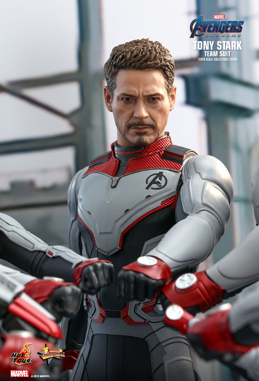 Hot Toys Avengers Endgame Tony Stark (Team Suit)